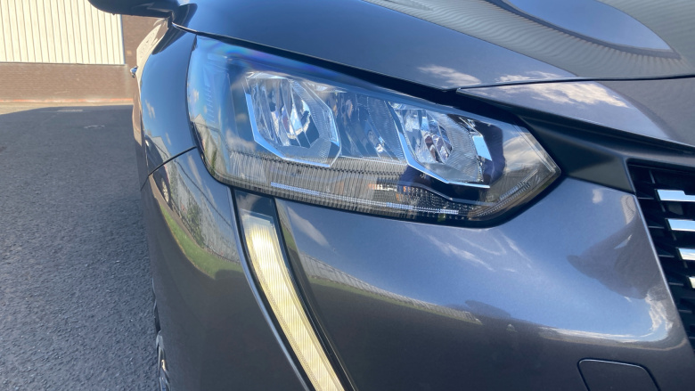 Peugeot 208 1.2 PureTech 100 Allure Premium + 5dr Petrol Hatchback